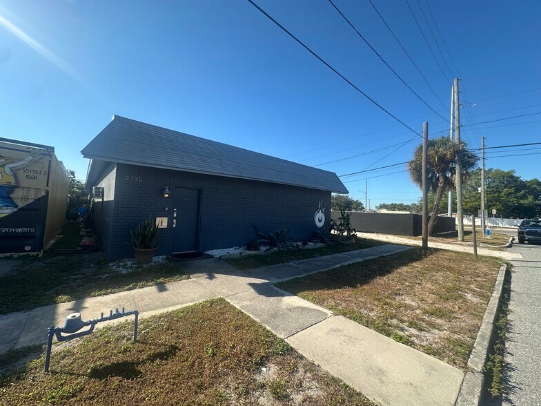 Primary Photo Of 2732 6th Ave S, Saint Petersburg Light Manufacturing For Sale