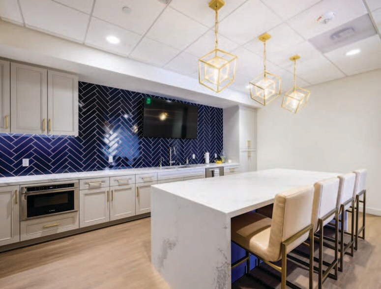 More Photos Of 870 Santa Cruz Ave, Menlo Park General Retail For Sale