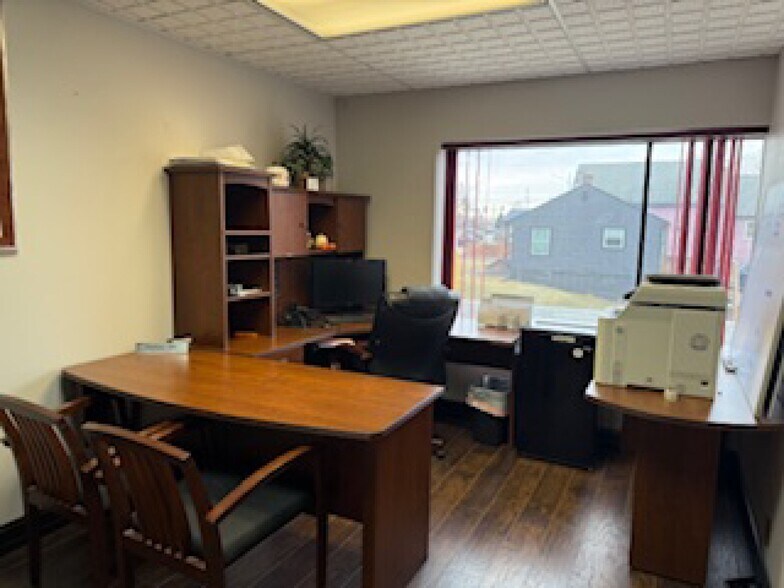 More Photos Of 1877 Orchard Lake Rd, Sylvan Lake Medical For Sale
