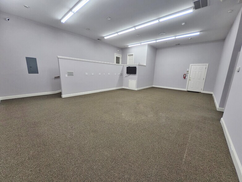 More Photos Of 191 Friarsgate Blvd, Irmo Flex For Sale