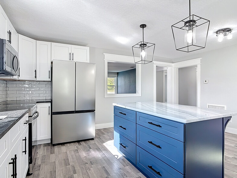 More Photos Of 379 N State Road 415, Osteen Office For Lease