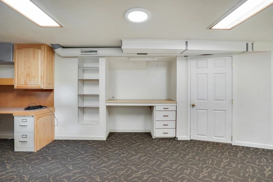 More Photos Of 1230 Fairview Ave SE, Salem Office For Sale