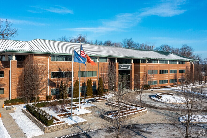 More Photos Of 19975 Victor Pky, Livonia Office For Lease