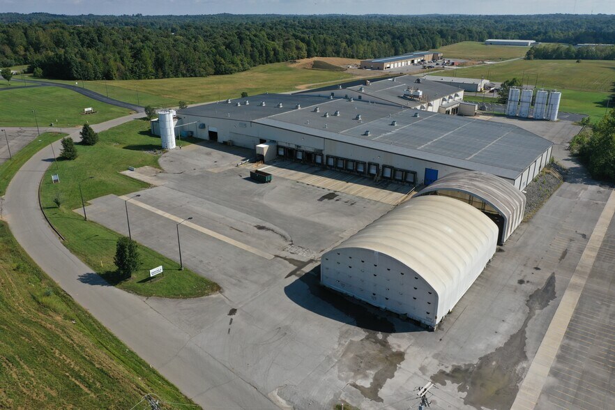 More Photos Of 850 Industrial Rd, Madisonville Manufacturing For Lease