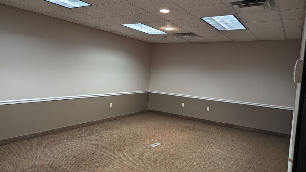 More Photos Of 7 Industrial Rd, Pequannock Office For Sale
