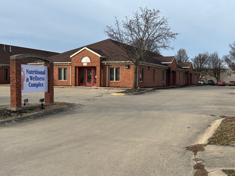 Primary Photo Of 40 Professional Ct, Lafayette Office For Sale