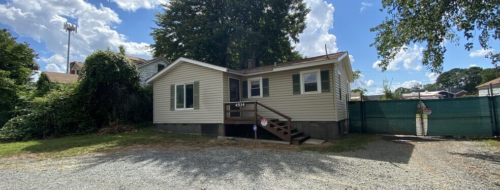 More Photos Of 4514 Old Pineville Rd, Charlotte Office For Lease