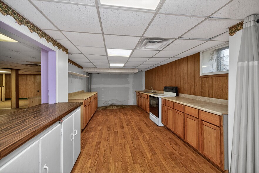 More Photos Of 205 Otter St, Danville Specialty For Sale