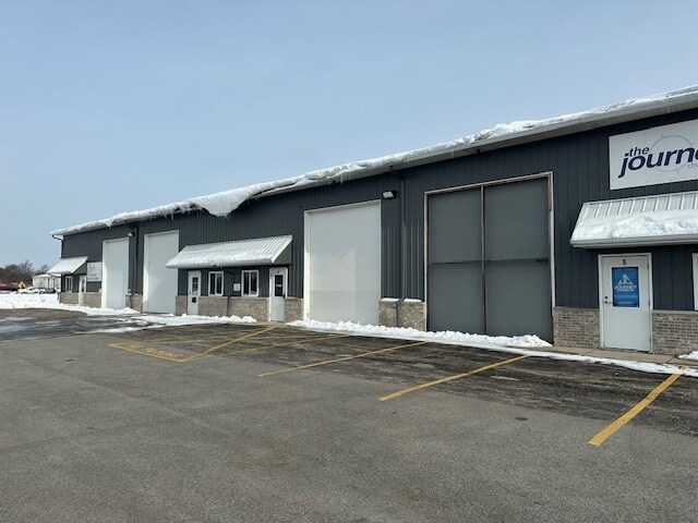 More Photos Of 1303 S Schoolhouse Rd, New Lenox Warehouse For Lease