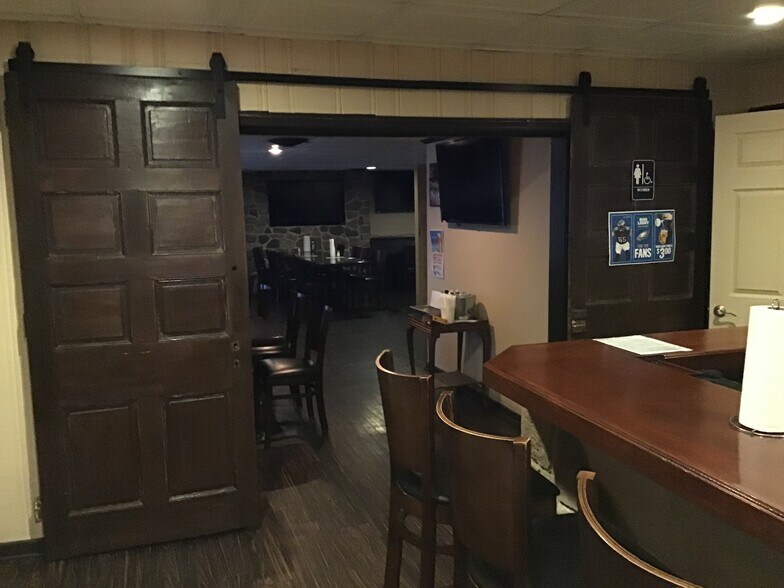 More Photos Of 605 Main St, Hellertown Restaurant For Sale