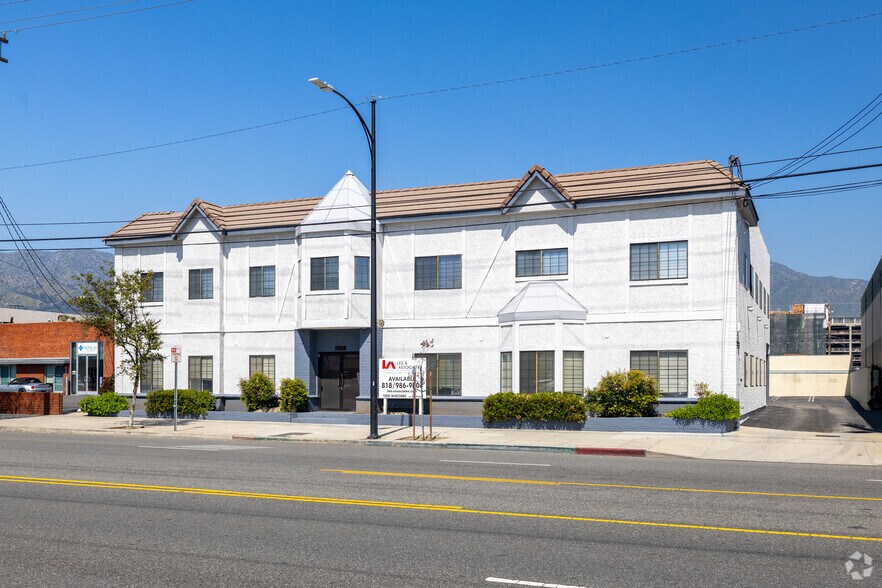 More Photos Of 824 N Victory Blvd, Burbank Office For Sale