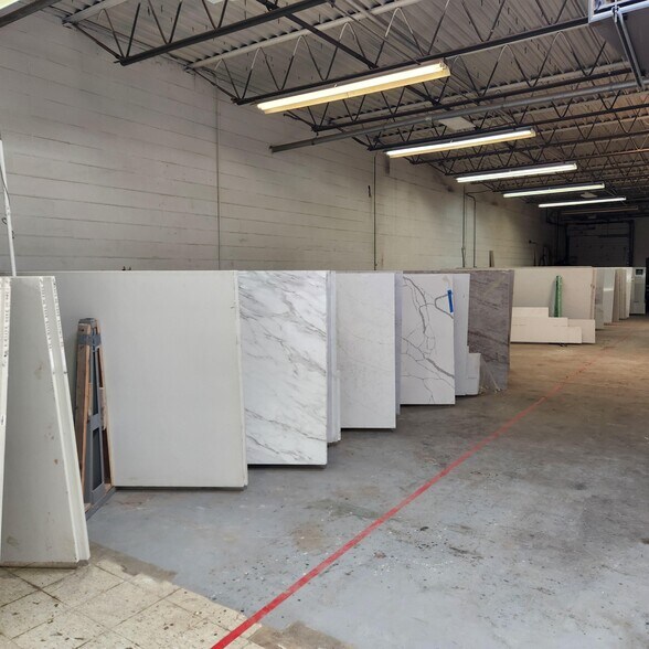 More Photos Of 2002 Zettler Rd, Columbus Flex For Lease