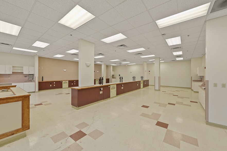 More Photos Of 4405 E Aloha Dr, Diamondhead Storefront Retail Office For Lease
