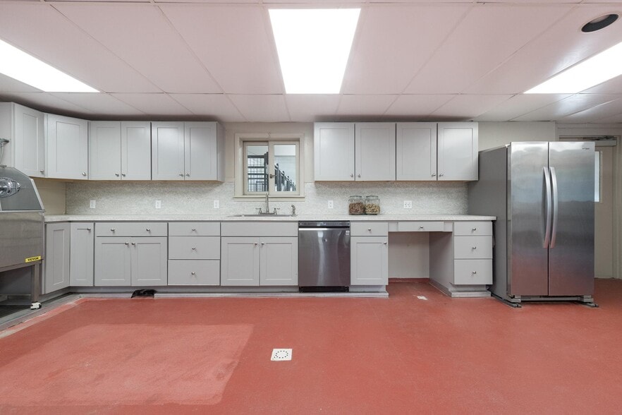 More Photos Of 175 Decoverly Lane, Falls Specialty For Sale
