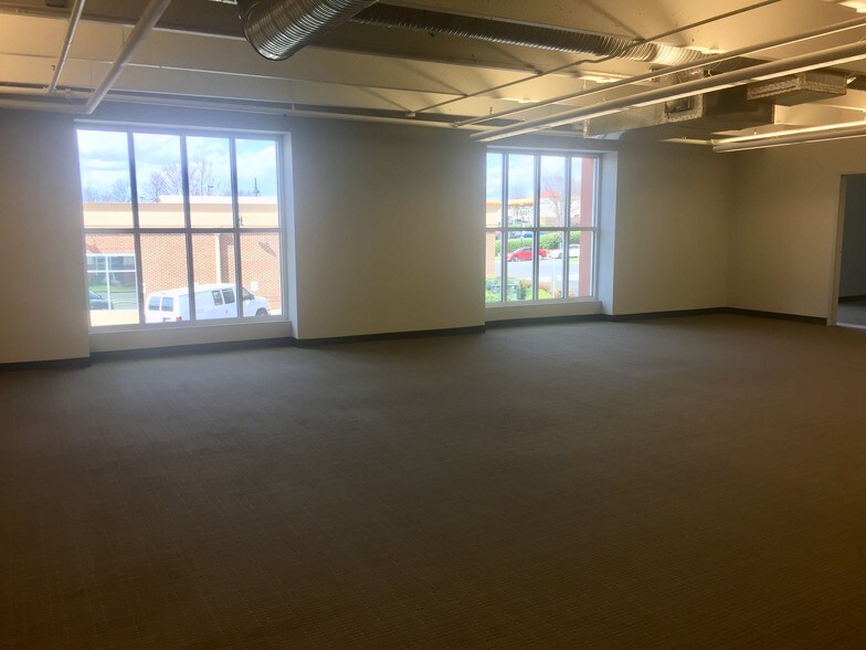 More Photos Of 2135 Ayrsley Town Blvd, Charlotte Freestanding For Lease