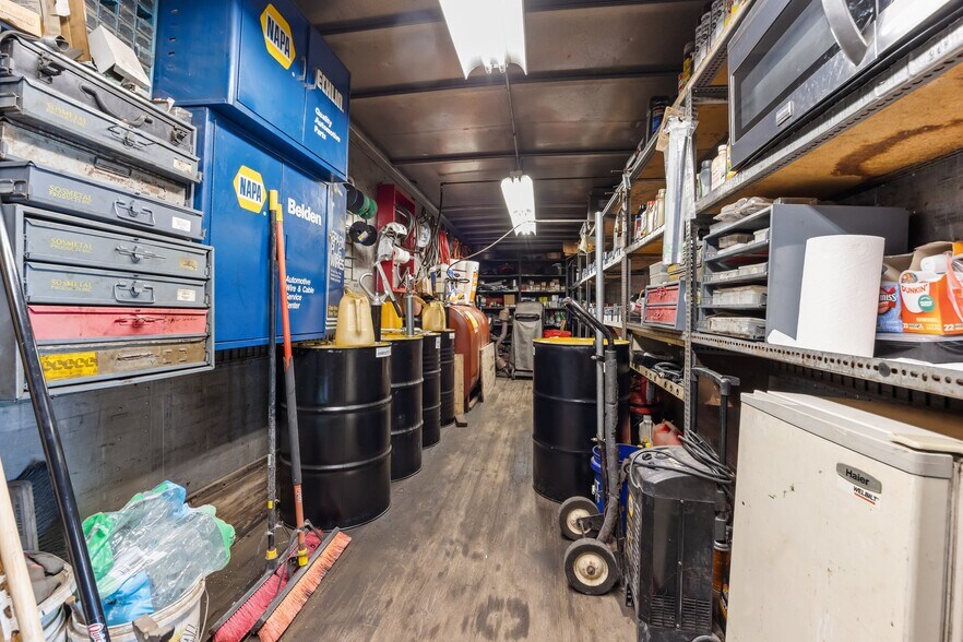 More Photos Of 2304 Huntingdon Pike, Huntingdon Valley Auto Repair For Sale
