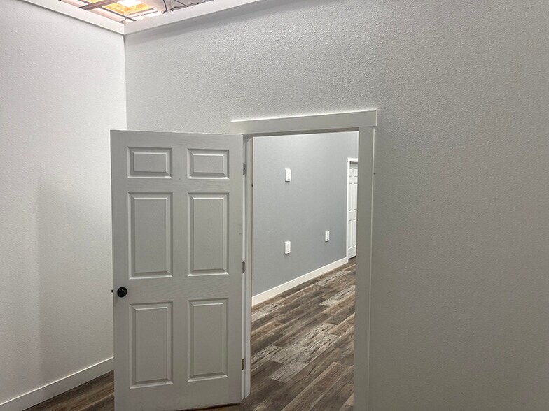 More Photos Of 20 N East St, Woodland Industrial For Lease