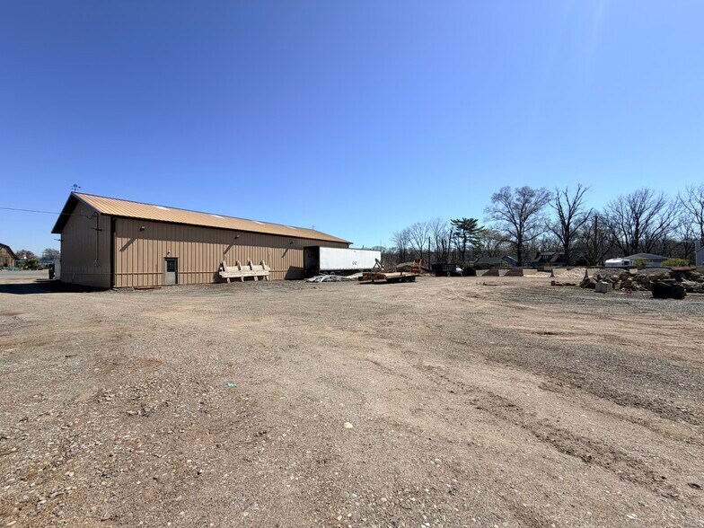 More Photos Of 981 Georges Rd, Monmouth Junction Land For Lease