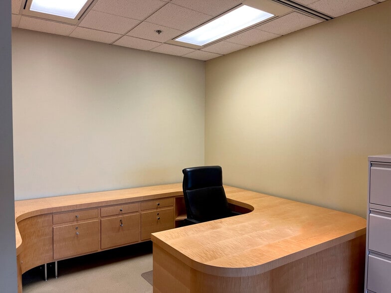 More Photos Of 999 Canada Pl, Vancouver Office For Lease