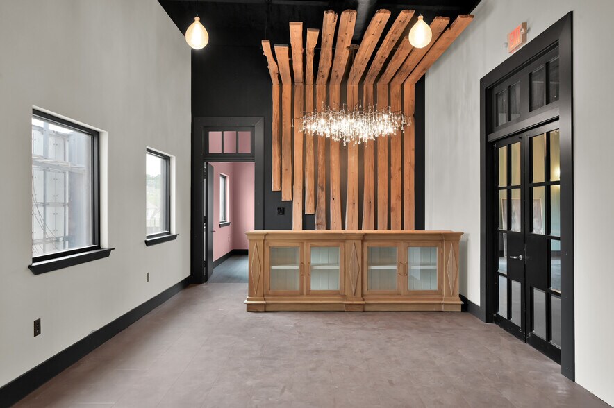 More Photos Of 23935 Gosling Rd, Spring Office For Lease