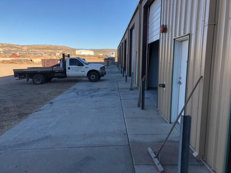 More Photos Of 1655 S Sullivan Ln, Camp Verde Warehouse For Lease