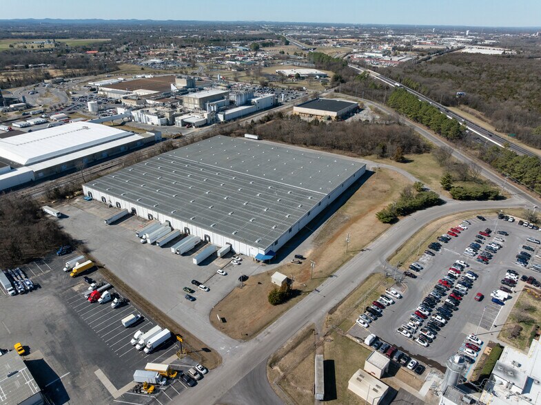 More Photos Of 606 Butler Dr, Murfreesboro Distribution For Lease