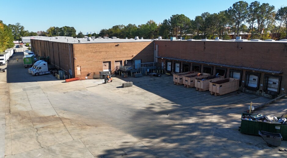 More Photos Of 4820 N Church Ln SE, Atlanta Warehouse For Lease
