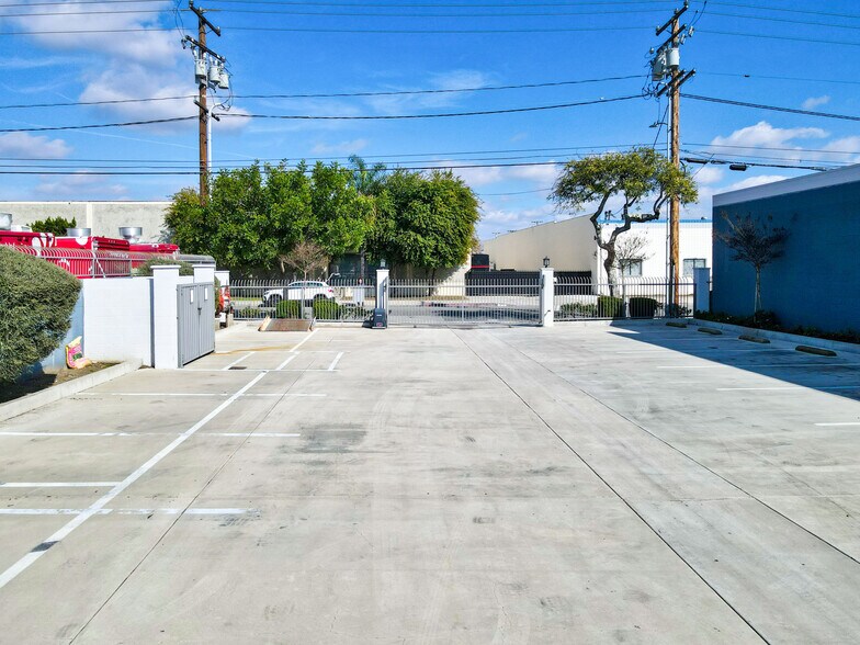 More Photos Of 2213 Edwards Ave, South El Monte Warehouse For Lease