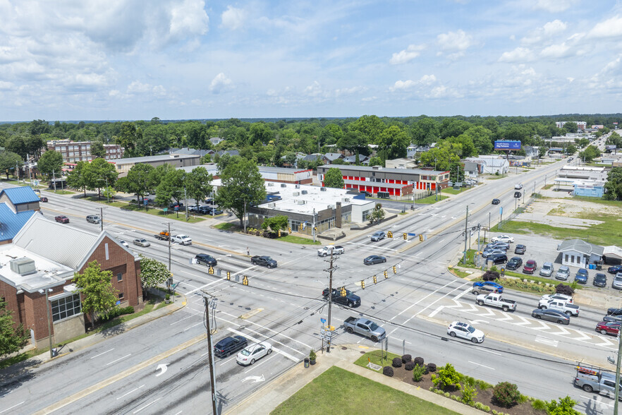 More Photos Of 2101 Main St, Columbia Freestanding For Lease
