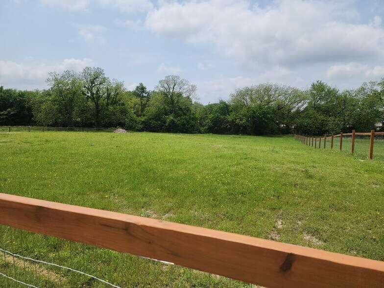 More Photos Of 2895 County Road 341, McKinney Land For Lease