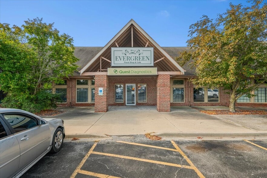 More Photos Of 3111-3131 Robbins Rd, Springfield Office For Lease