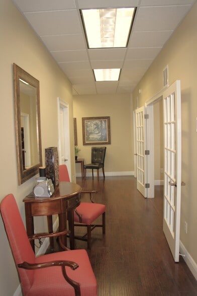 More Photos Of 6143 S Orange Blossom Trl, Orlando Loft Creative Space For Sale