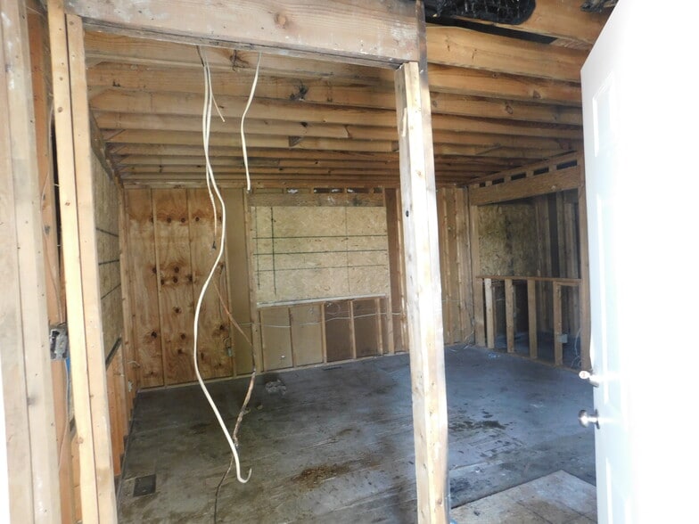 More Photos Of 3819 Kentucky Ave, Indianapolis Medical For Sale