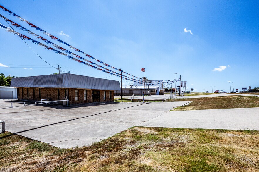 More Photos Of , Huntsville General Retail For Sale