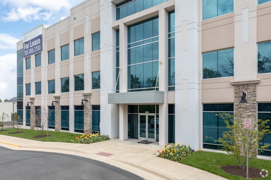 More Photos Of 6801 Kennedy Rd, Warrenton Office For Sale
