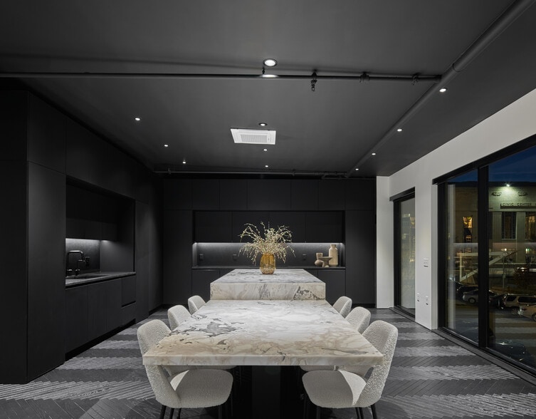 More Photos Of 518 Colcord Dr, Oklahoma City Storefront Retail Residential For Sale