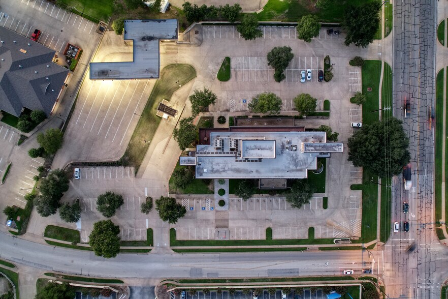 More Photos Of 3301 Golden Rd, Tyler Office For Sale