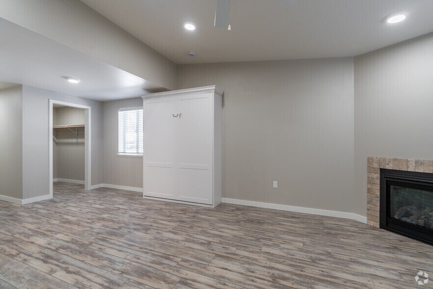 More Photos Of 2320 NW Lakeside Pl, Bend Multifamily For Sale