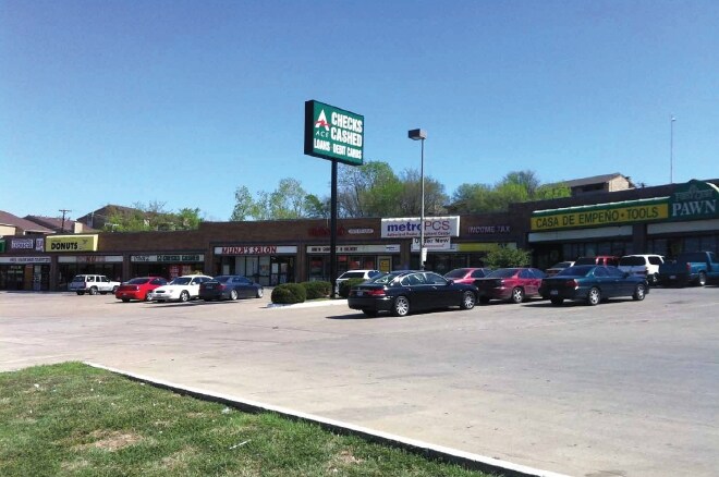 More Photos Of 1201 Woodhaven Blvd, Fort Worth Storefront For Lease