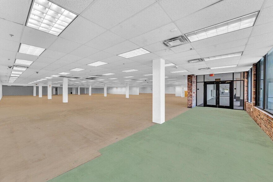 More Photos Of 7121-7177 S US Highway 1, Port Saint Lucie General Retail For Lease