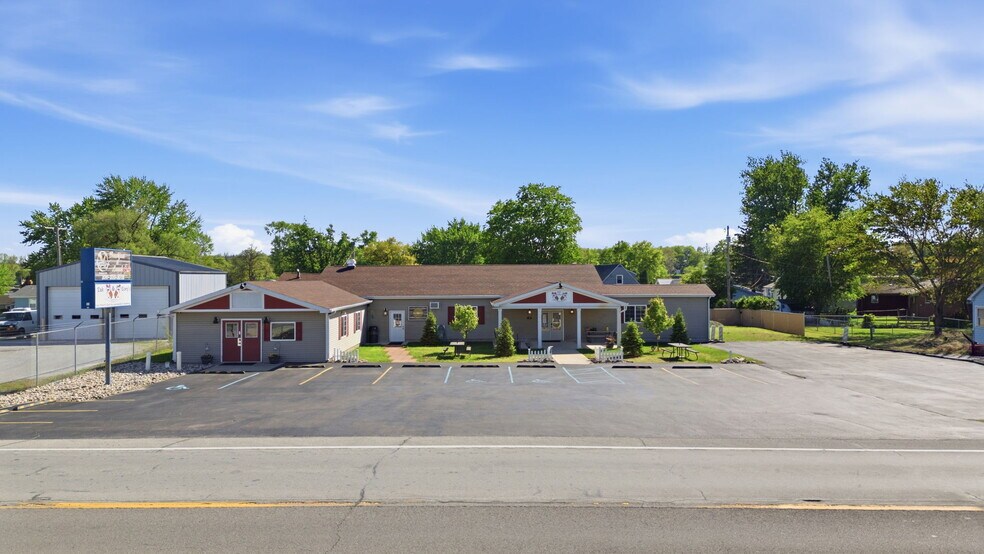 More Photos Of 12150 N US Highway 421, Monticello General Retail For Sale