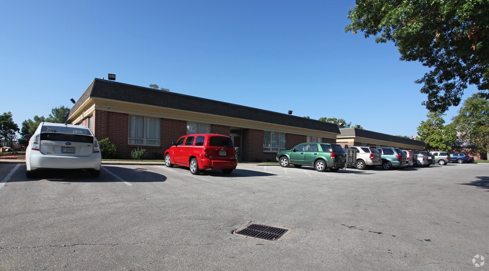Primary Photo Of 8150 Wornall Rd, Kansas City Schools For Lease