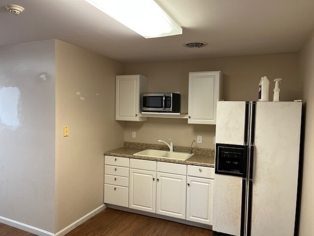 More Photos Of 3222 Commerce Dr, Newburgh Warehouse For Lease
