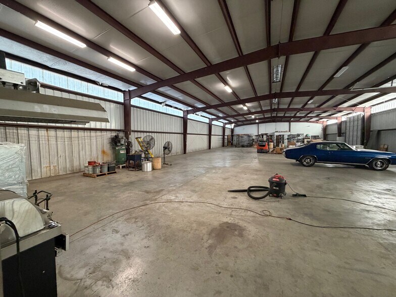 More Photos Of 1330 Bammel Rd, Houston Industrial For Sale