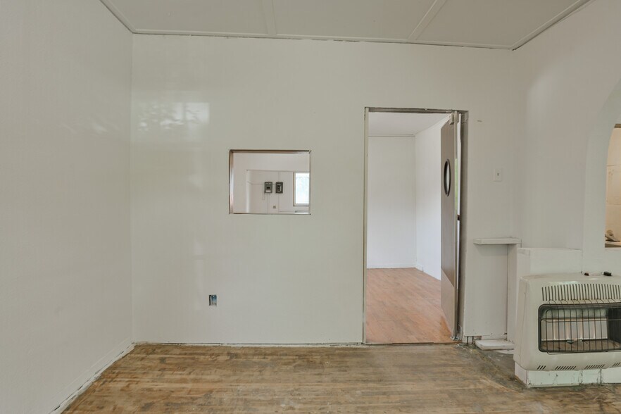 More Photos Of 512 San Juan St, Trinidad Flex For Sale