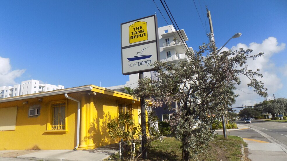 More Photos Of 1627 S Dixie Hwy, Pompano Beach Industrial For Lease