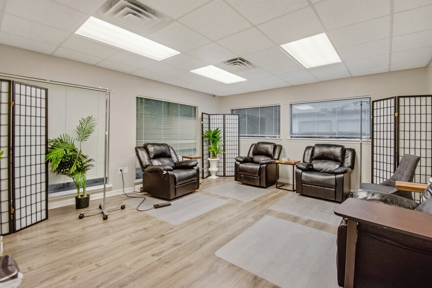 More Photos Of 4540 Southside Blvd, Jacksonville Medical For Sale