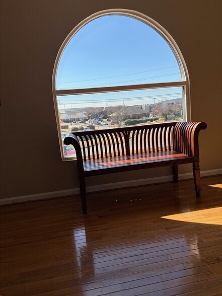 More Photos Of 2313 Market Pl, Huntsville Office For Sale