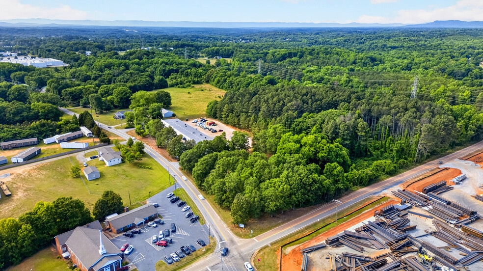 More Photos Of 100 Business Pky, Piedmont Light Manufacturing For Sale