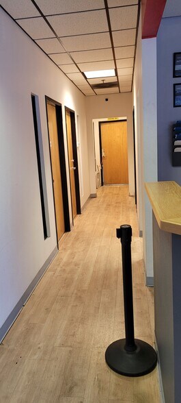 More Photos Of 601 Commerce Dr, Roseville Flex For Lease